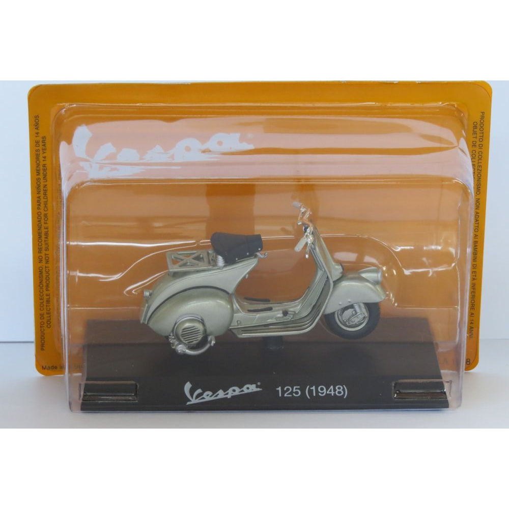 Vespa 125 1948 silver 1:18 Scale Diecast Model
