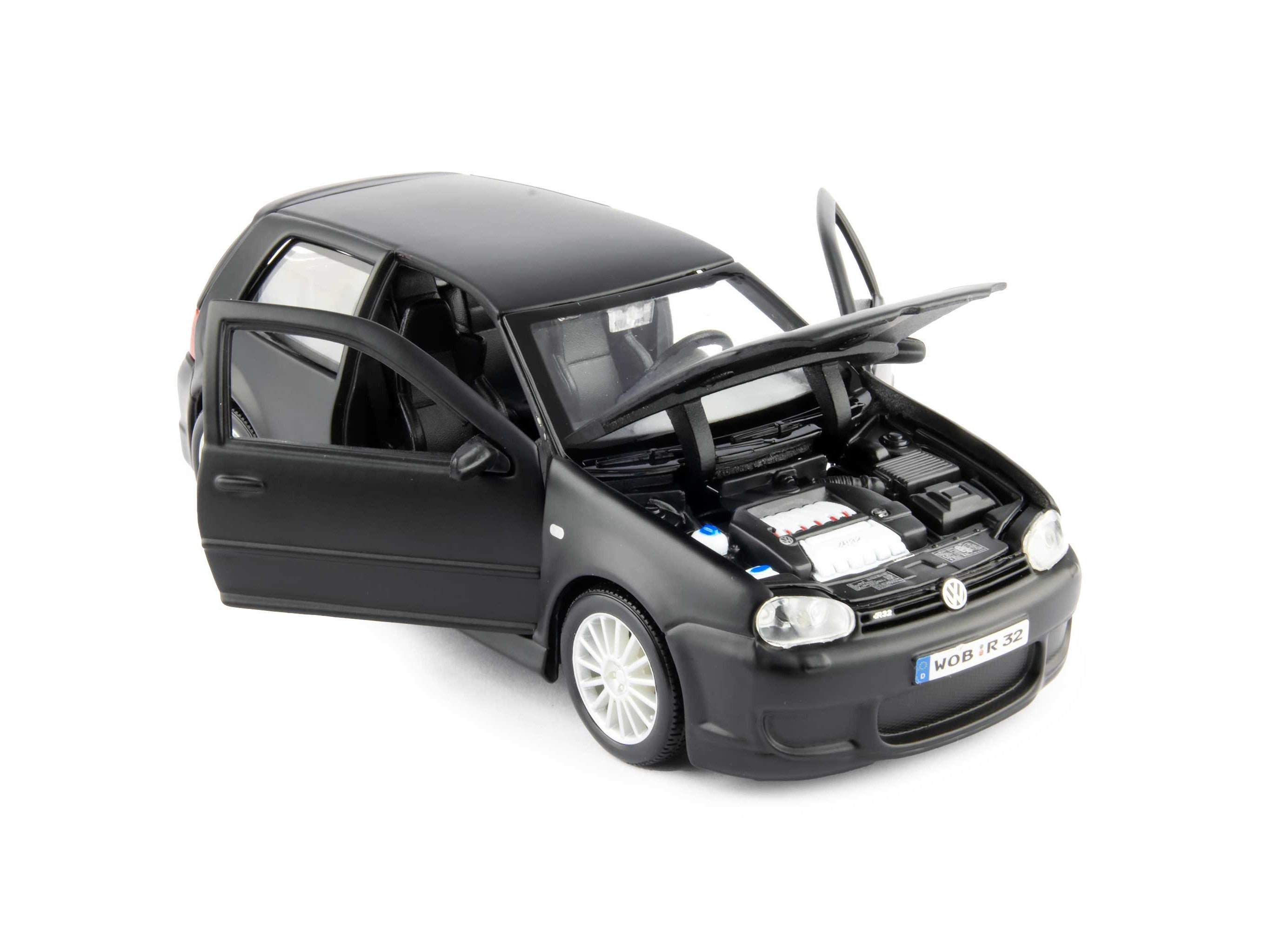 Volkswagen Golf Mk4 R32 Black 1:24 Scale Maisto Diecast Model