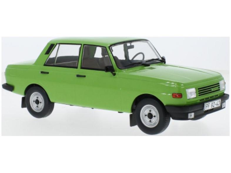 Wartburg 353 1985 Green 1:18 Scale Diecast Model Car Group