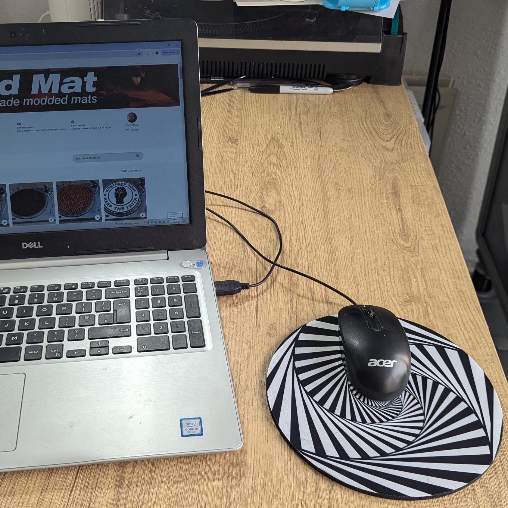 Inward Spiral Circular Mouse Pad - Round Computer Mat - Desktop mousepad - hypnotic gift