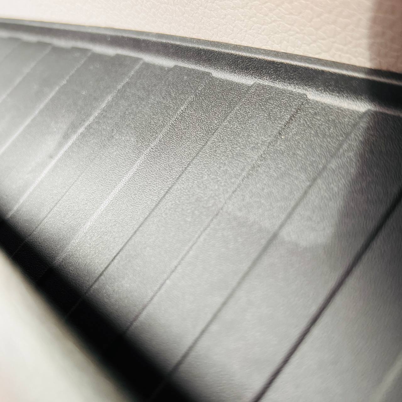 For VW Crafter New Shape Rubber Door Liner Pocket Inserts Black