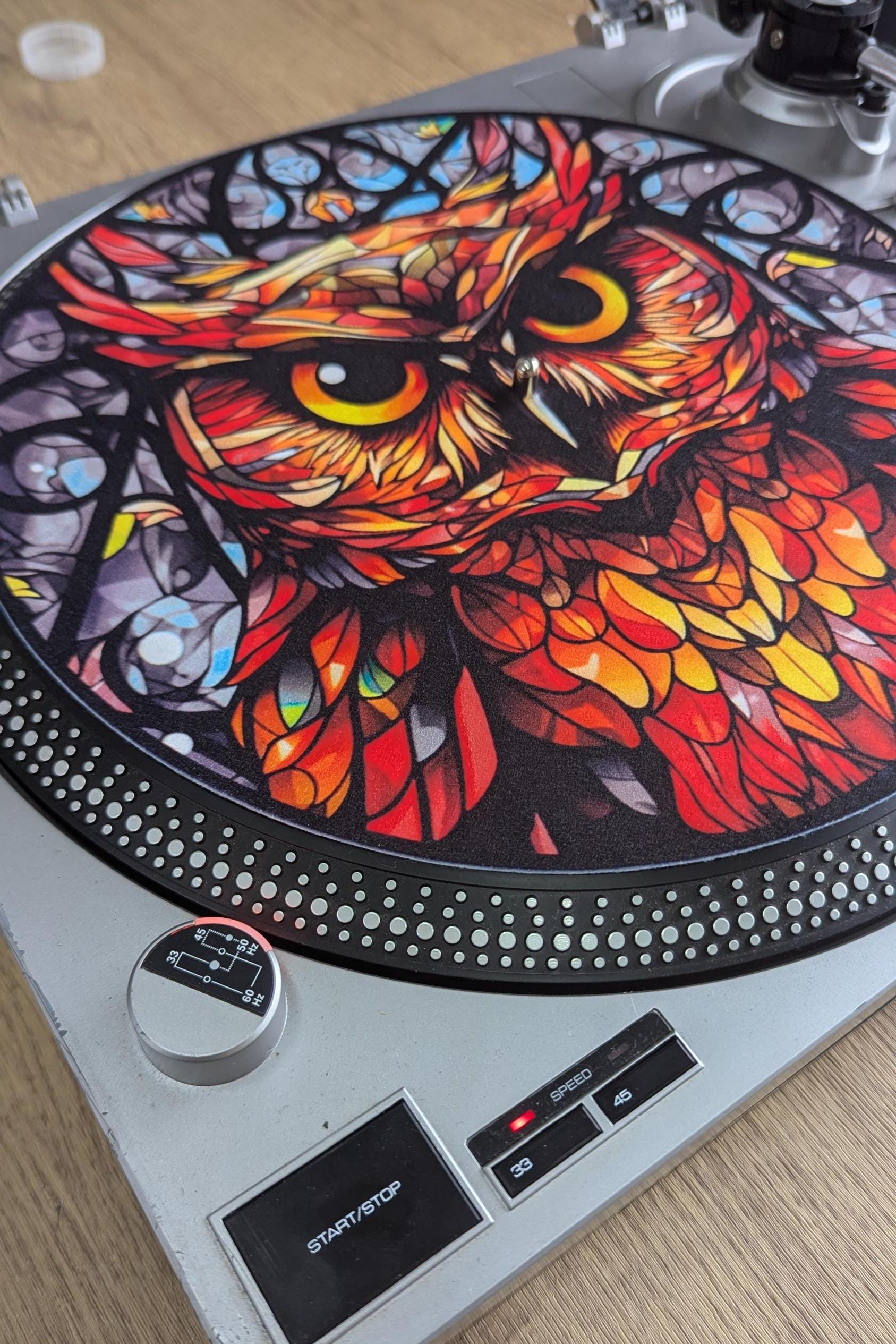 Stain Glass Wise Owl Slip mat - 7 & 12 inch LP Vinyl DJ Pro Turntable Slip Mat Record Player Technics 1210 DJ Turntablist