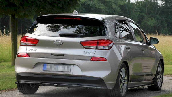 Maxton Design - CENTRAL REAR SPLITTER (VERTICAL BARS) HYUNDAI I30 MK3 HATCHBACK (2017-2020)