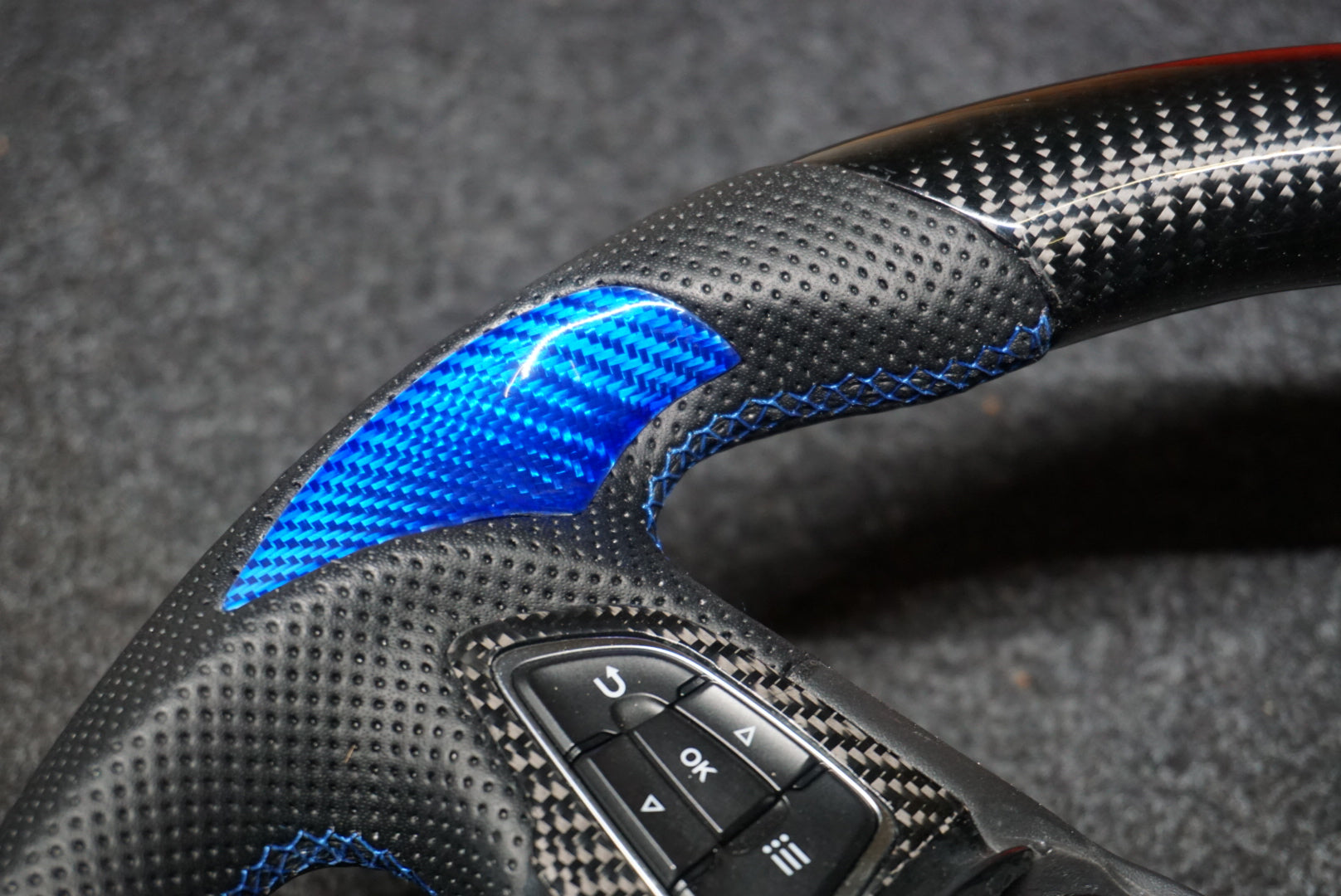 Ford Focus MK3.5 Base / ST / RS Carbon Fibre Steering Wheel (Custom 2014 - 2018)