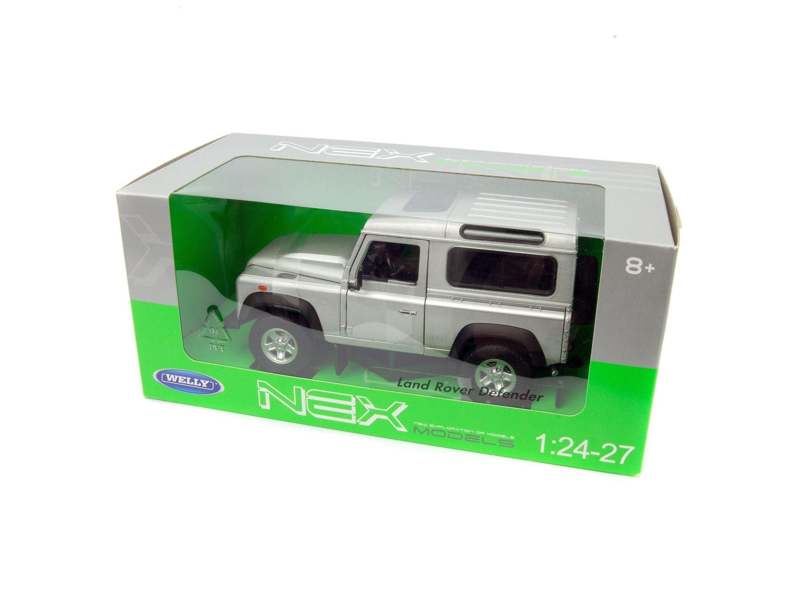 Land Rover Defender 90 silver - 1:24 Scale