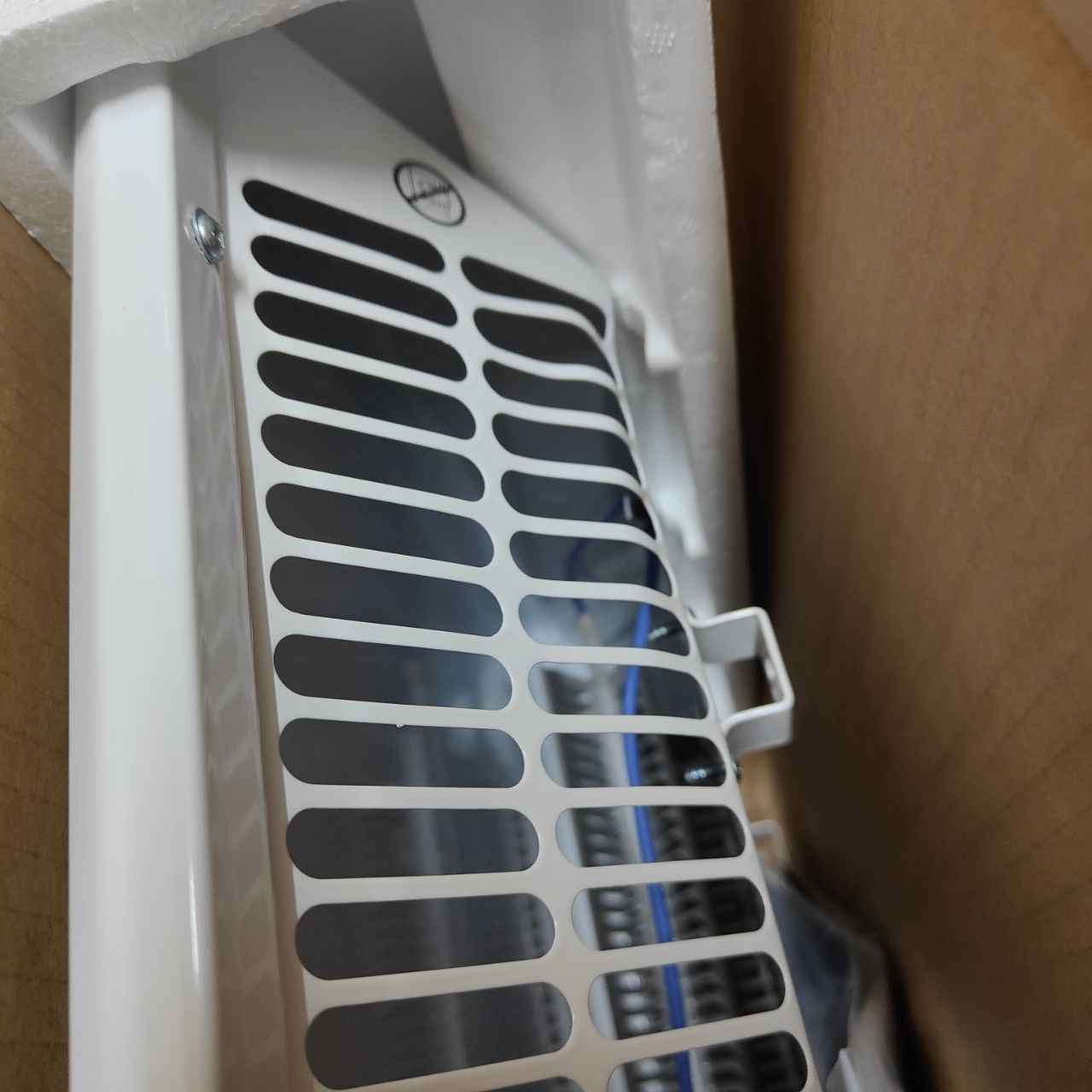 2000W White Electric Radiator Heater with Thermostat Wall Mounted Futura