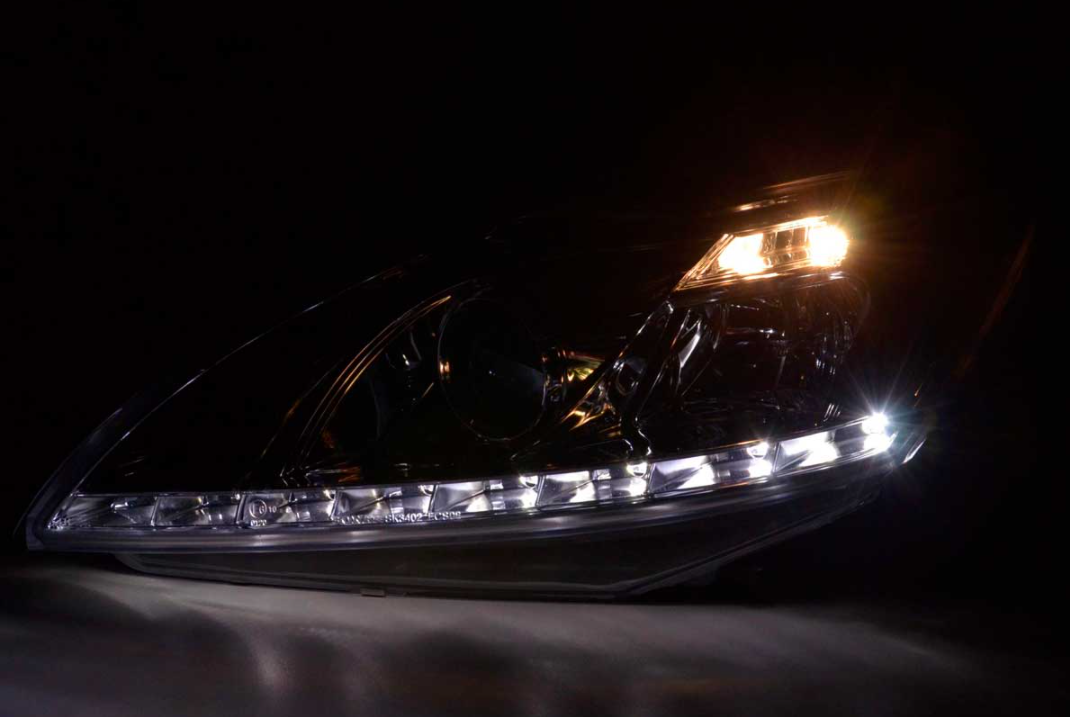 FK LED DRL Halo Projektorscheinwerfer Ford Focus 3 MK3 C346 3/5dr 08+ Chrom ST
