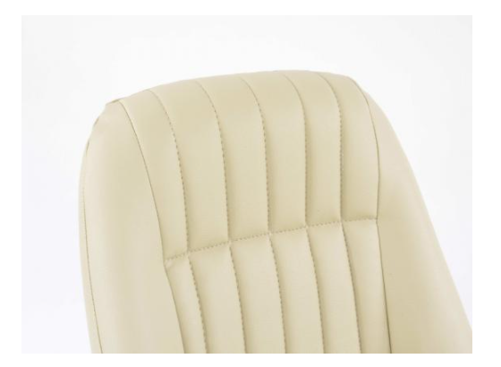 Paar beige, cremefarbene, elfenbeinfarbene Oldtimer-Retro-Kit-Sportschalensitze mit fester Rückenlehne 