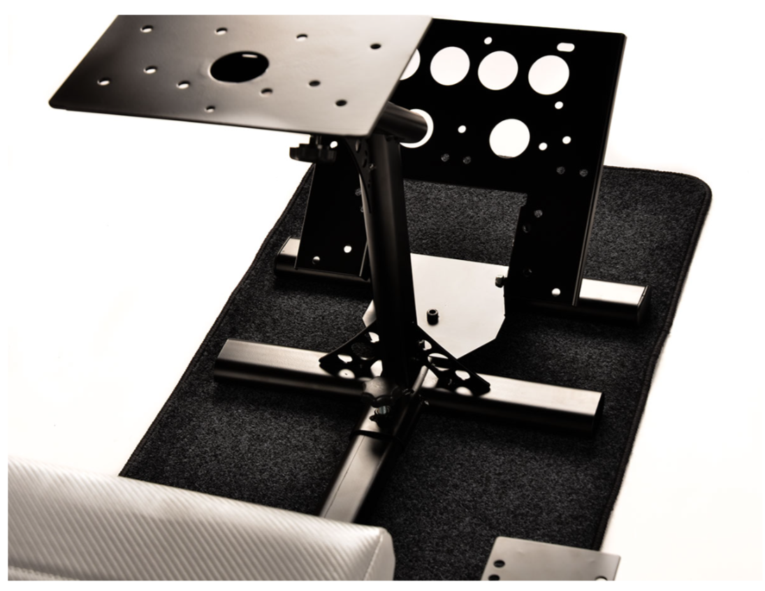 FK driving game racing simulator eGaming Sim Seat carbon silver with carpet